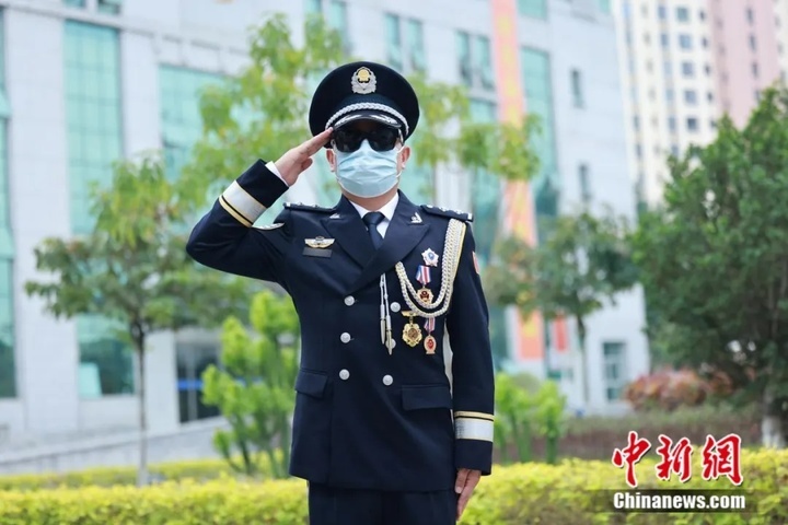 电视剧都不敢这么演！缉毒警卧底侦查连续偶遇同事