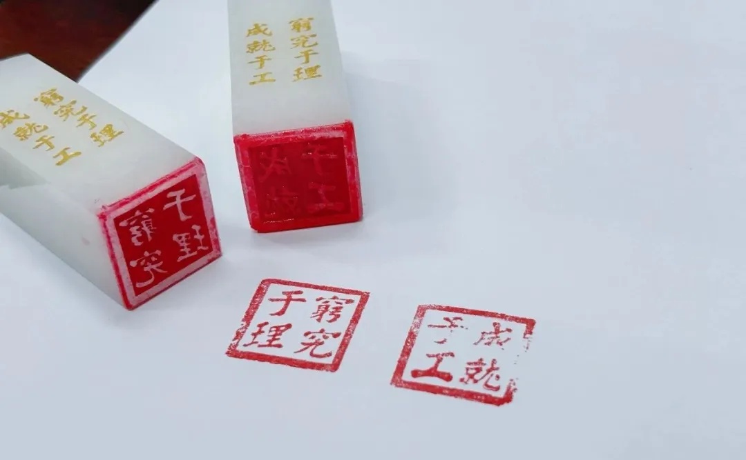 大开眼界！毕业都开始送这个了？