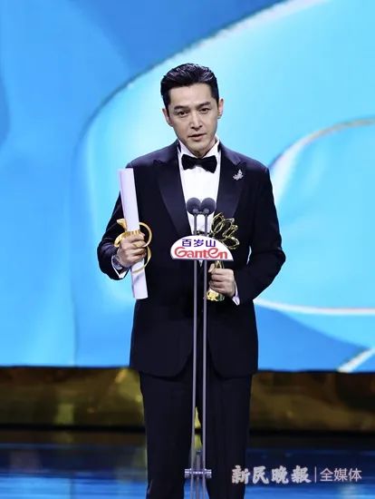 胡歌、周迅获白玉兰奖最佳男女主角，《繁花》拿下5项大奖！现场还有这些精彩瞬间