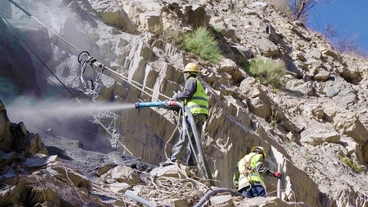 打通“云端天路” G227国道通车 湖北建造助力“蜀道不再难”