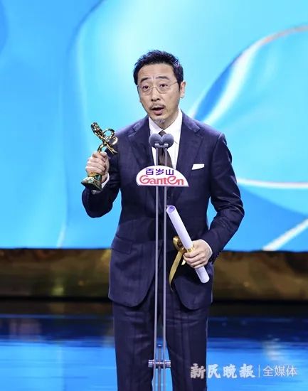 胡歌、周迅获白玉兰奖最佳男女主角，《繁花》拿下5项大奖！现场还有这些精彩瞬间