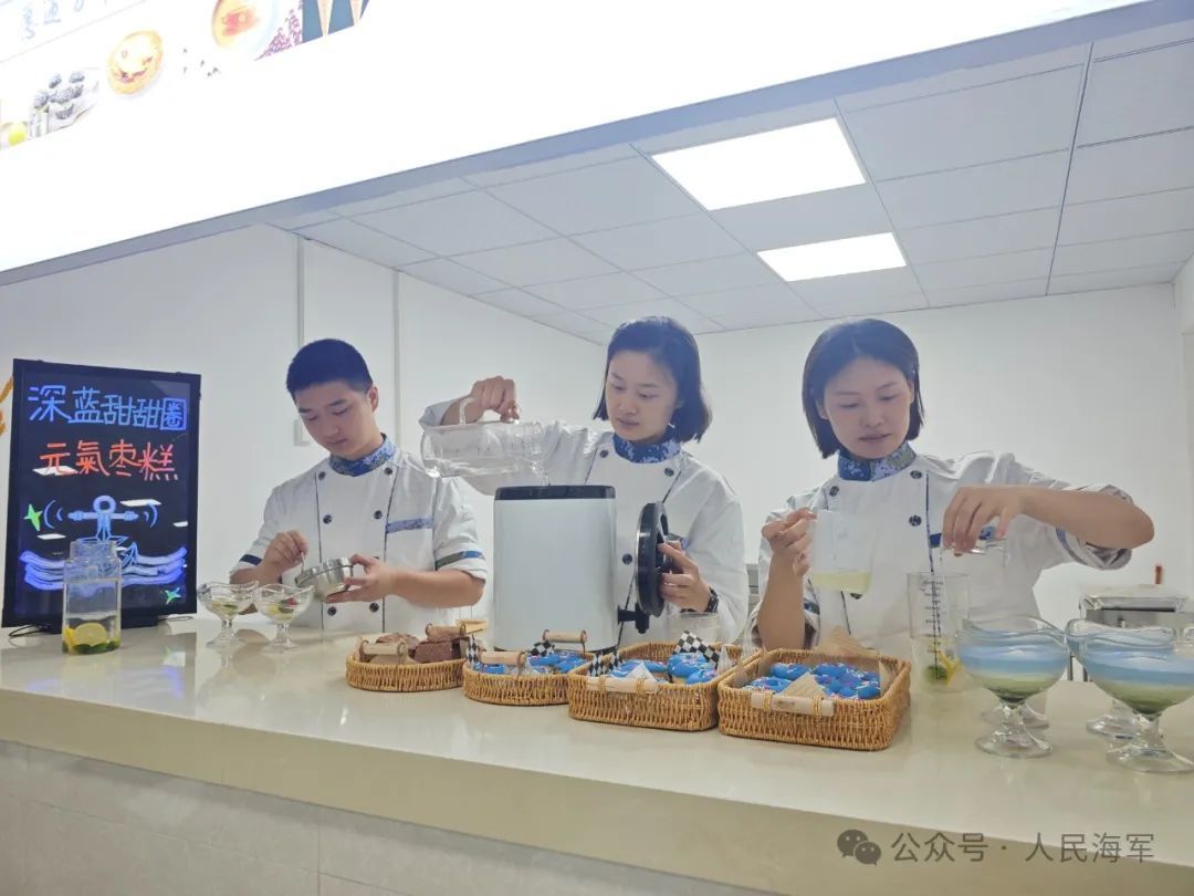 两次阅兵、三次转岗,这个女兵不简单! 两次阅兵、三次转岗,这个女兵不简单!