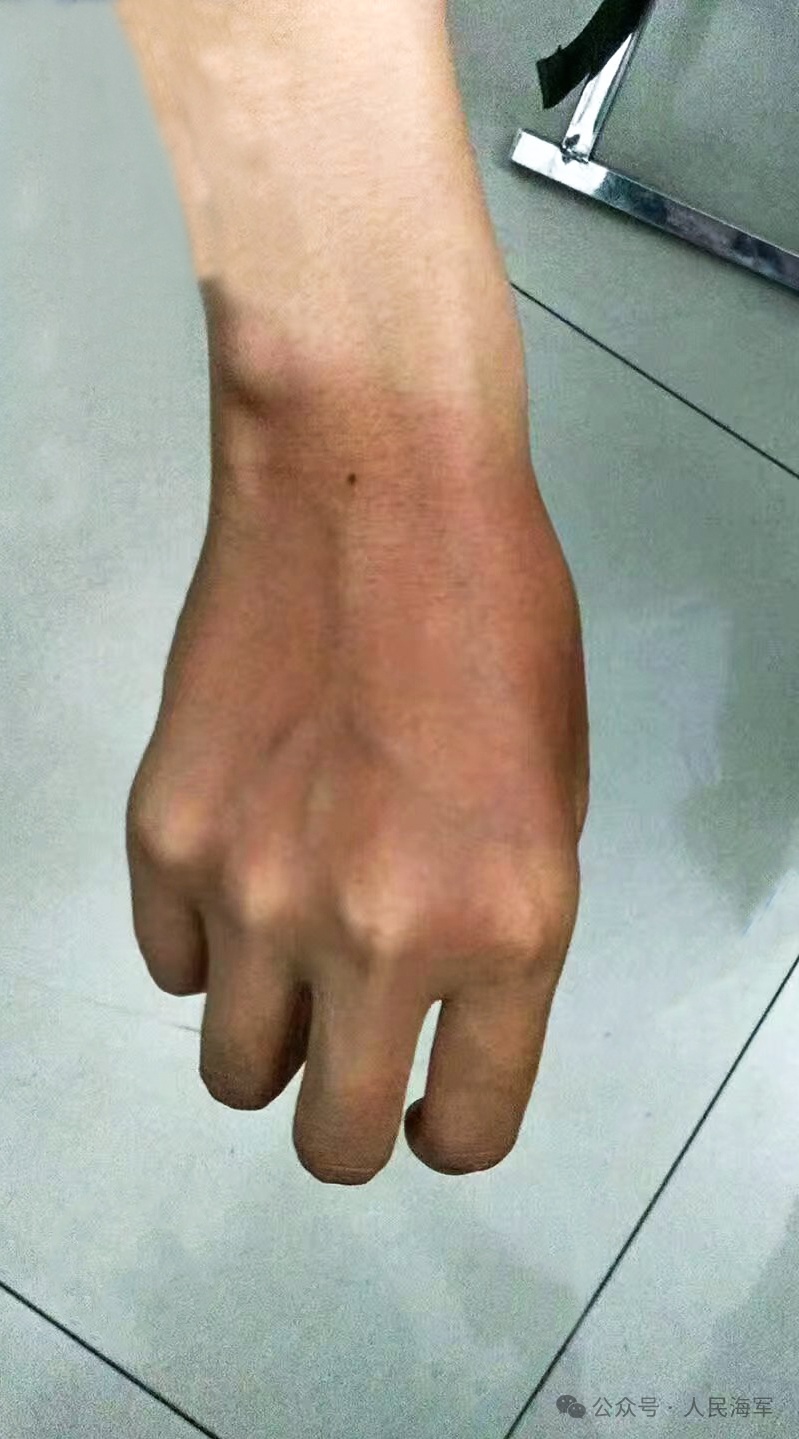 两次阅兵、三次转岗,这个女兵不简单! 两次阅兵、三次转岗,这个女兵不简单!