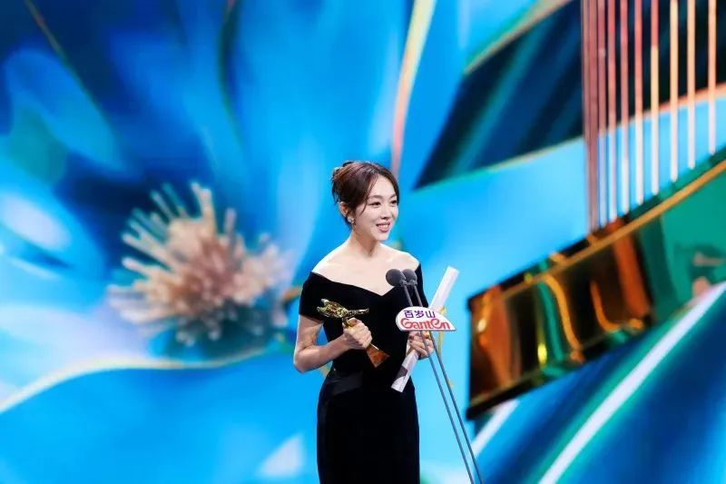 胡歌、周迅分获白玉兰奖最佳男、女主角 胡歌、周迅分获白玉兰奖最佳男、女主角