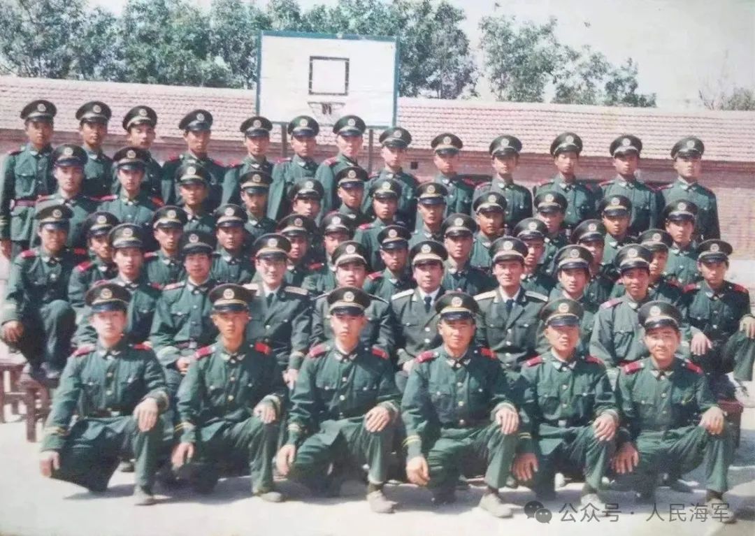 两次阅兵、三次转岗,这个女兵不简单! 两次阅兵、三次转岗,这个女兵不简单!