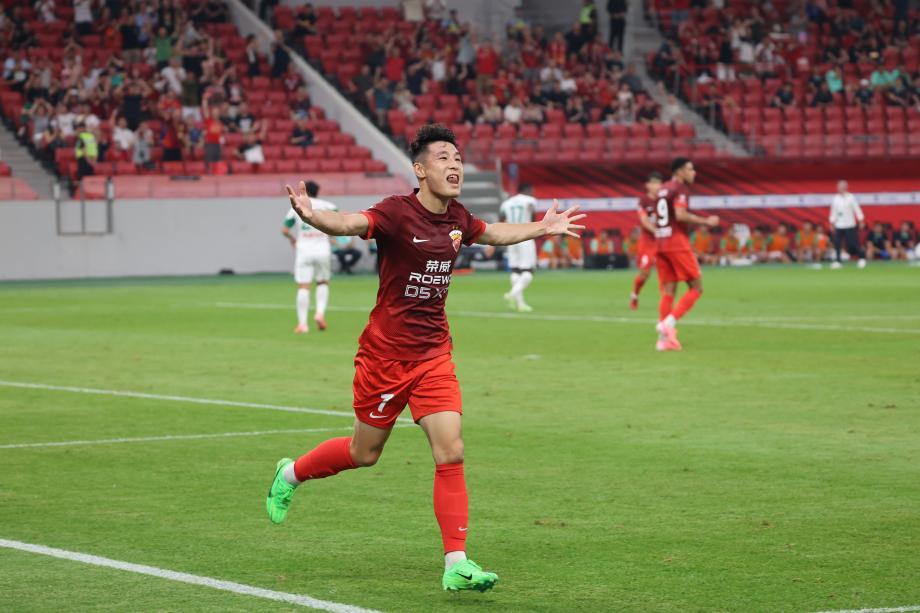 中超-武磊帽子戏法 海港3-1大胜浙江豪取10连胜 中超-武磊帽子戏法 海港3-1大胜浙江豪取10连胜