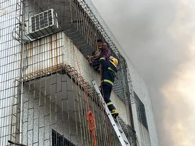 火灾中如何成功逃生?真实案例,沉浸式学习! 火灾中如何成功逃生?真实案例,沉浸式学习!