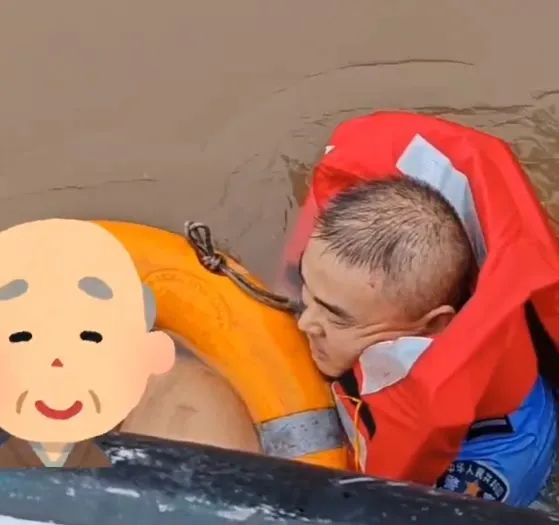 汛期千万别做这些危险行为!长沙八旬大爷险些溺水,幸得水警救援 汛期千万别做这些危险行为!长沙八旬大爷险些溺水,幸得水警救援