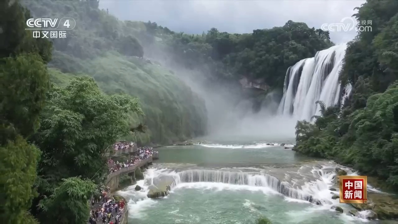 暑期“游经济”展现新活力 多地特色“文旅大餐”拉动消费新潮