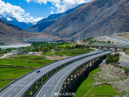 拉日高等级公路全线通车 拉日高等级公路全线通车