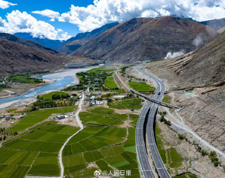 拉日高等级公路全线通车 拉日高等级公路全线通车