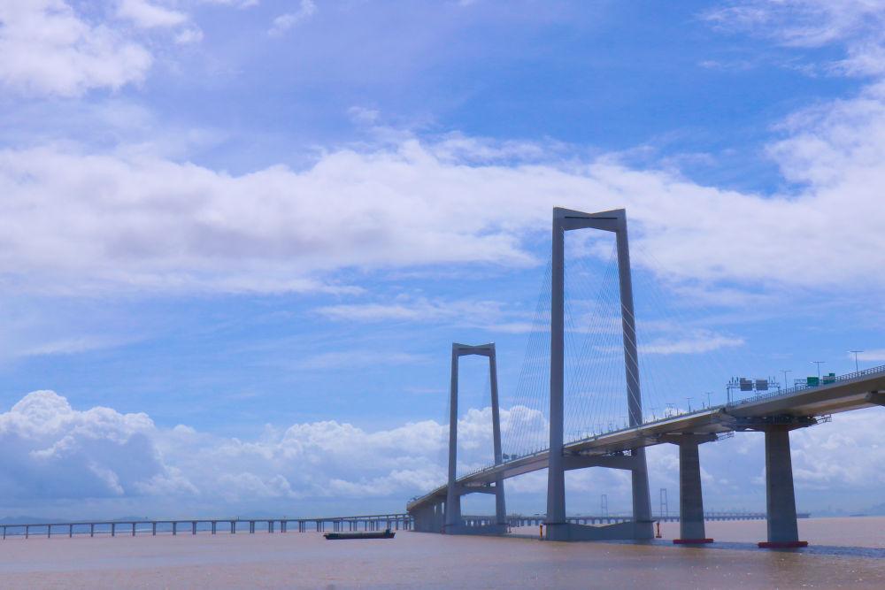 在鄂央企参建！世界级跨海集群工程深中通道开通