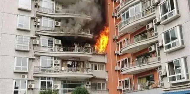 火灾中如何成功逃生?真实案例,沉浸式学习! 火灾中如何成功逃生?真实案例,沉浸式学习!