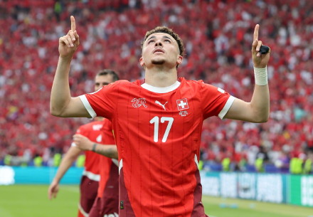 瑞士2比0意大利,巴尔加斯传射送卫冕冠军回家 瑞士2比0意大利,巴尔加斯传射送卫冕冠军回家