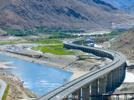 拉日高等级公路全线通车 拉日高等级公路全线通车