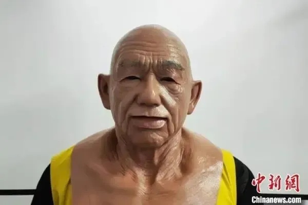 媒体调查硅胶人脸面具乱像：万元即可“私人定制”