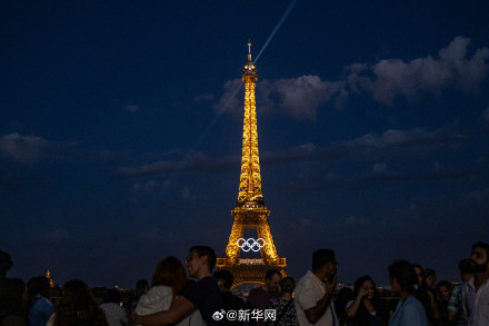 巴黎街头奥运氛围浓 巴黎街头奥运氛围浓