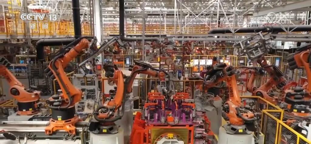 破800亿件、17.5万亿元……多项指标积极向好 中国经济呈现“稳”“进”“好” 破800亿件、17.5万亿元……多项指标积极向好 中国经济呈现“稳”“进”“好”