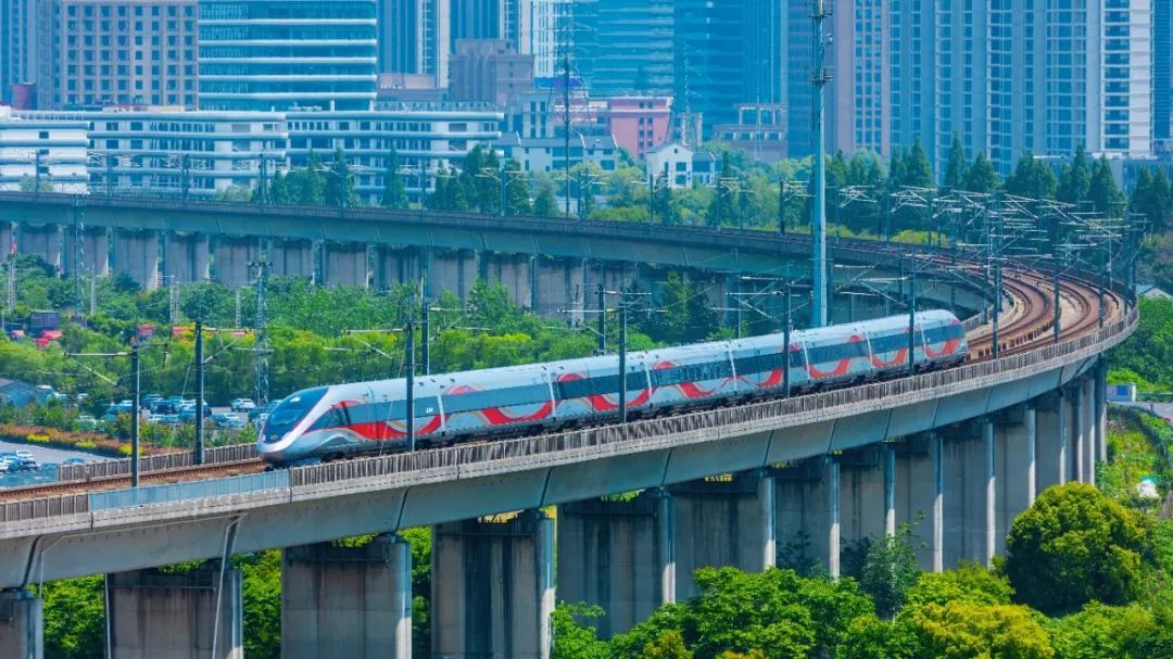 暑运今日开启！长三角铁路62天预计发送旅客1.74亿人次