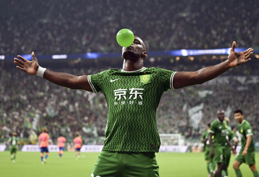 中超综合：国安闪击泰山 申花绝杀西海岸