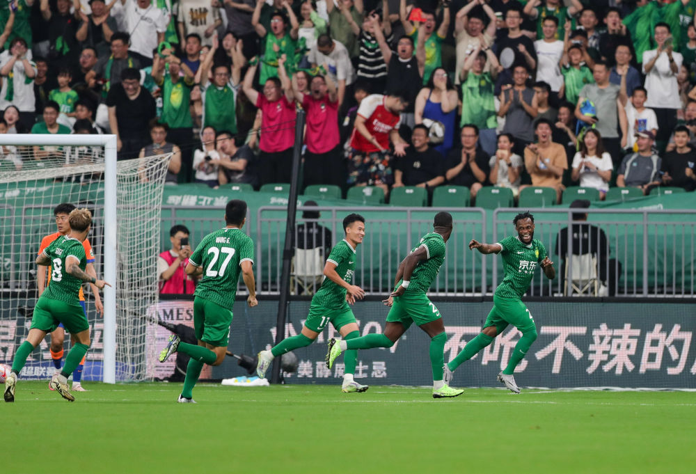 中超综合：国安闪击泰山 申花绝杀西海岸