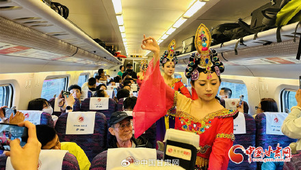 “环西部火车游”兰州至武威高铁旅游专列顺利首发