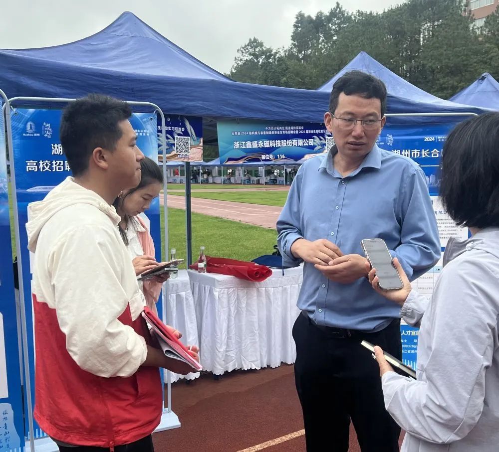 毕业生摊开这本证书，面试官反应亮了！