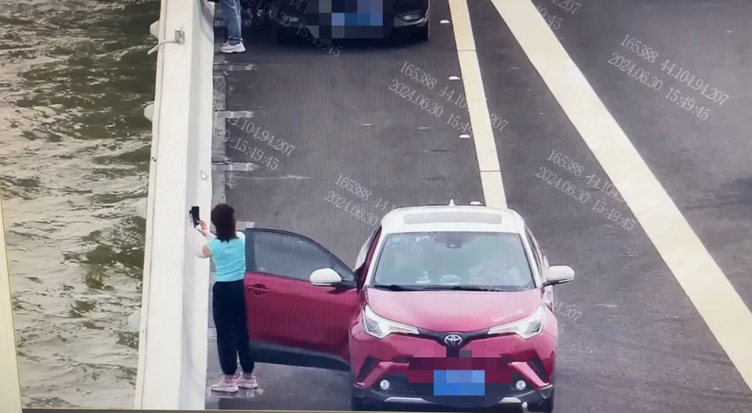 这两天一半广东人都来了?有人违停、拍照、跑步打卡......交警紧急提醒 这两天一半广东人都来了?有人违停、拍照、跑步打卡......交警紧急提醒
