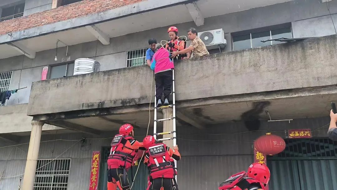 1103人转移避险!南昌市新建区预报预警为强降水防御抢足时间 1103人转移避险!南昌市新建区预报预警为强降水防御抢足时间