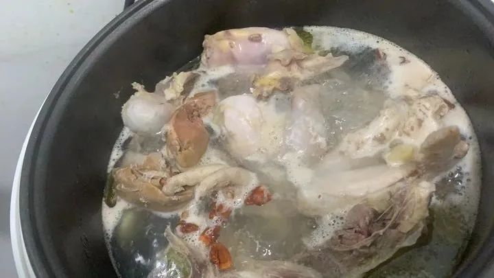 11只老母鸡不见了……海宁警方：破案！