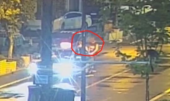 杭州两小伙提4箱茅台酒打车,一下车司机就报警:喂,110吗?他们有些奇怪 杭州两小伙提4箱茅台酒打车,一下车司机就报警:喂,110吗?他们有些奇怪