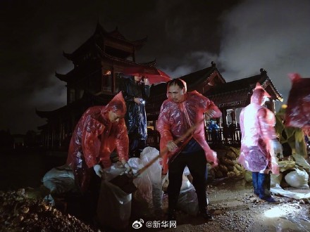 汨罗江洪水暴涨 平江县汨罗市全社会总动员抗洪抢险 汨罗江洪水暴涨 平江县汨罗市全社会总动员抗洪抢险