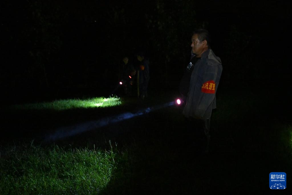 直击安徽省同马大堤防汛一线 直击安徽省同马大堤防汛一线