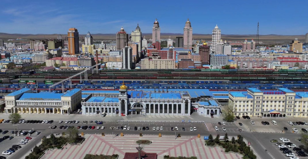 中欧班列“东通道”上半年通行2899列创新高