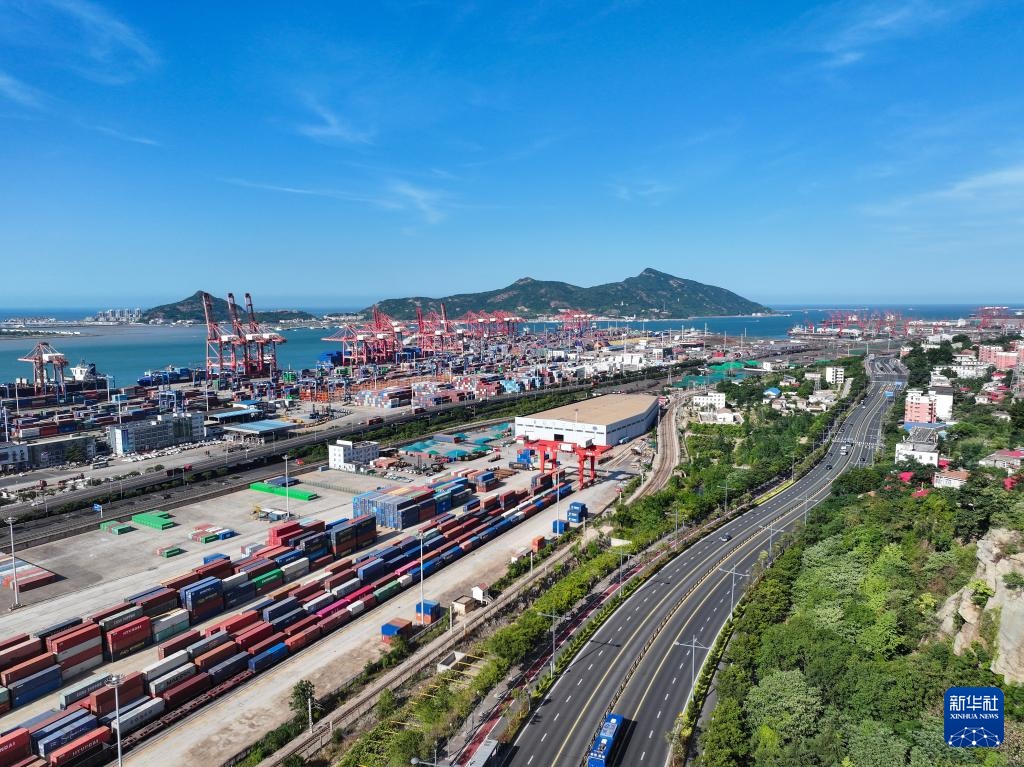 共建“一带一路”合作成果——中哈（连云港）物流合作基地让哈萨克斯坦离海不再远