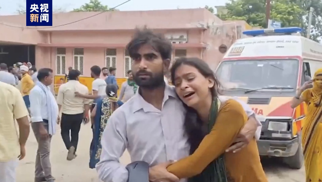 已致130人死亡！伤亡恐进一步增加......印度突发踩踏事故，总理莫迪发表哀悼