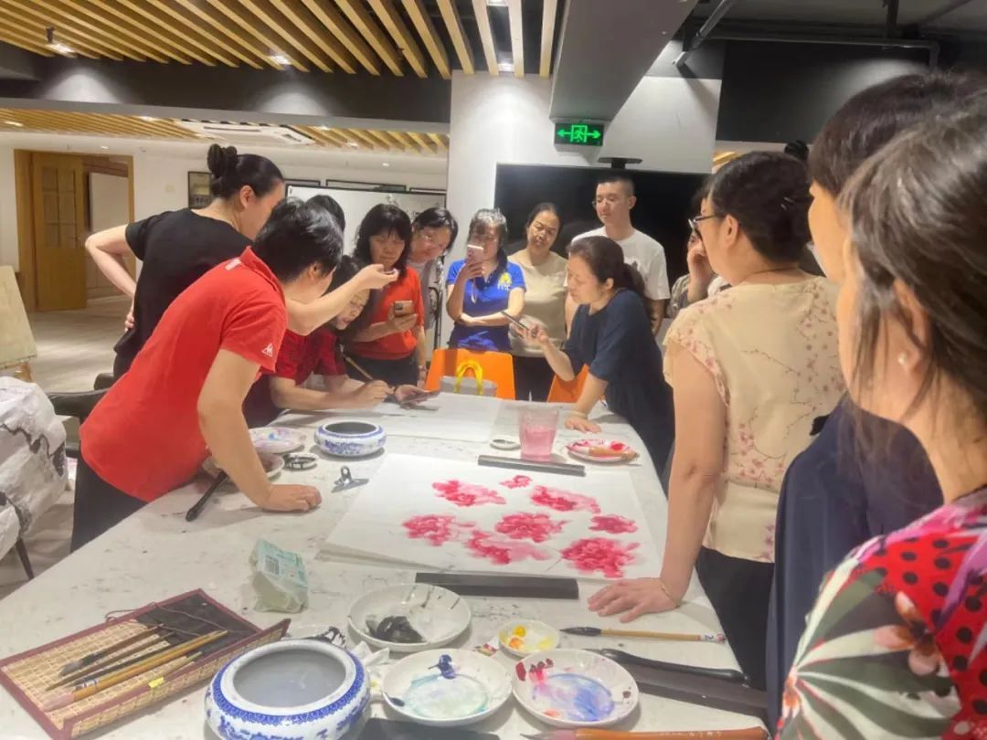 走,到“职工夜校”打卡去! 走,到“职工夜校”打卡去!