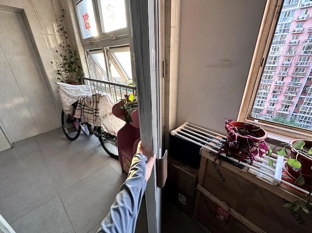 自行车、行李箱，还有800斤重物…别亲手堵上生命通道！