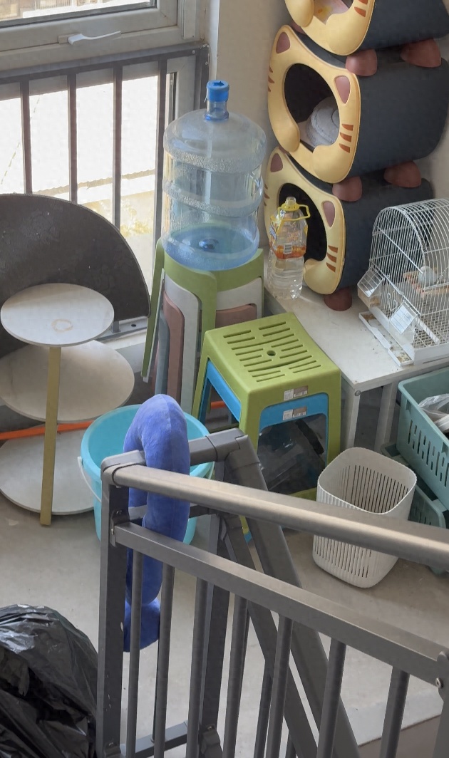 自行车、行李箱，还有800斤重物…别亲手堵上生命通道！