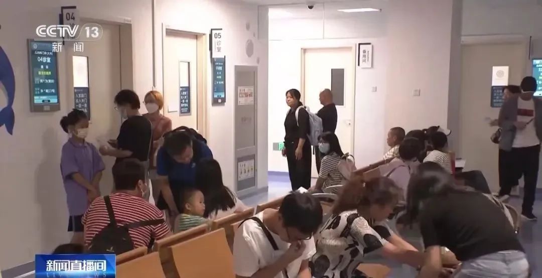 3岁宝宝高烧39.8℃!这种病传染性强,多地出现病例,医生提醒→ 3岁宝宝高烧39.8℃!这种病传染性强,多地出现病例,医生提醒→