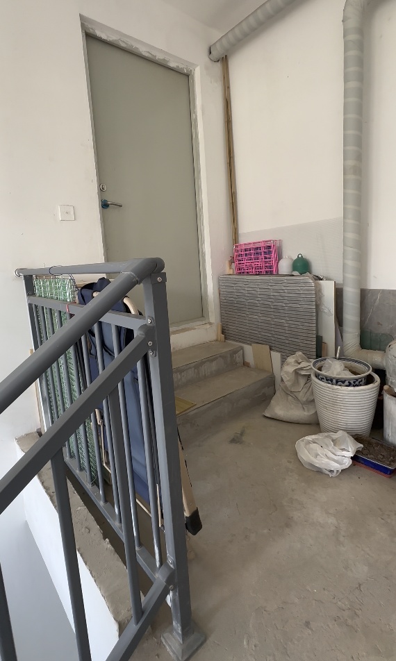 自行车、行李箱，还有800斤重物…别亲手堵上生命通道！