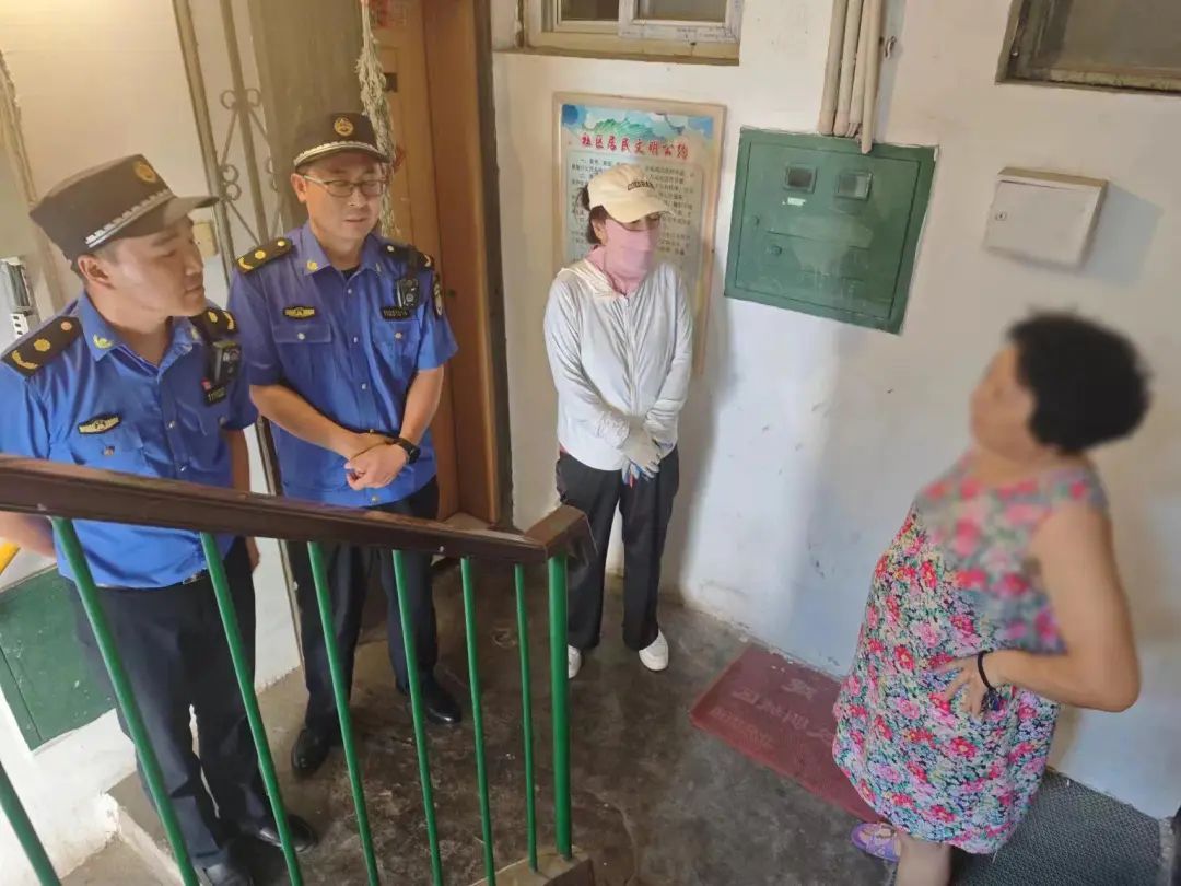 “五清”工作法，北京这个街道清理楼道堆物有成效！