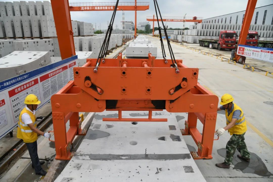 再创全国之最,成渝中线高铁按下加速键 再创全国之最,成渝中线高铁按下加速键