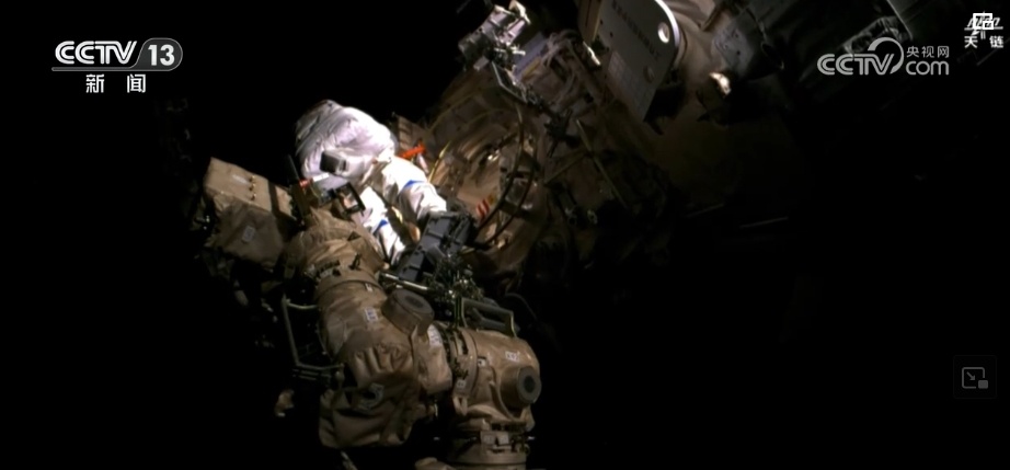 将“丝滑”进行到底!“活力乘组”出舱“奔袭”之路完美 将“丝滑”进行到底!“活力乘组”出舱“奔袭”之路完美