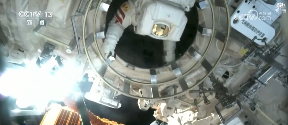 将“丝滑”进行到底!“活力乘组”出舱“奔袭”之路完美 将“丝滑”进行到底!“活力乘组”出舱“奔袭”之路完美