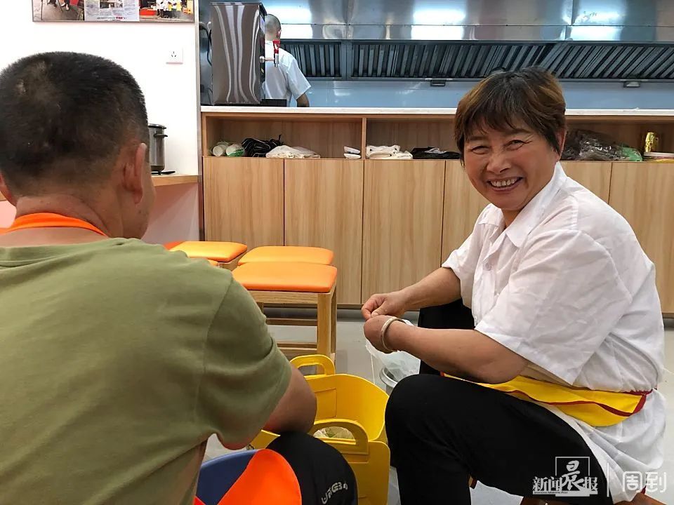 很多上海人熟悉的这家老店回来了，还增加了夜市