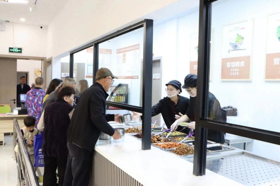 浙江义乌:“幸福食堂”为群众托起“稳稳的幸福” 浙江义乌:“幸福食堂”为群众托起“稳稳的幸福”