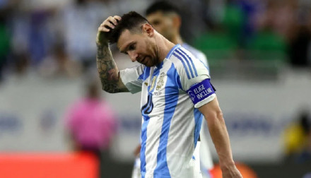 这“剧本”好像前几天看过?阿根廷点球惊险晋级,门将“圣马丁”挽救梅西! 这“剧本”好像前几天看过?阿根廷点球惊险晋级,门将“圣马丁”挽救梅西!