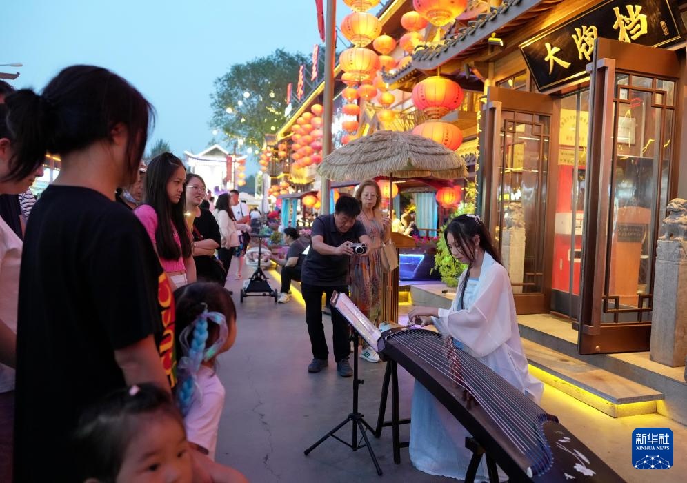 河北秦皇岛:文旅“夜经济”焕发新活力 河北秦皇岛:文旅“夜经济”焕发新活力