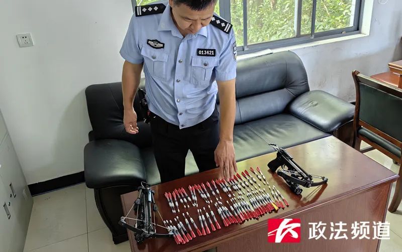 村里多条看门狗接连无故失踪，监控拍下这一幕……